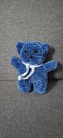 Handgemachter blauer Teddybär mit Schal