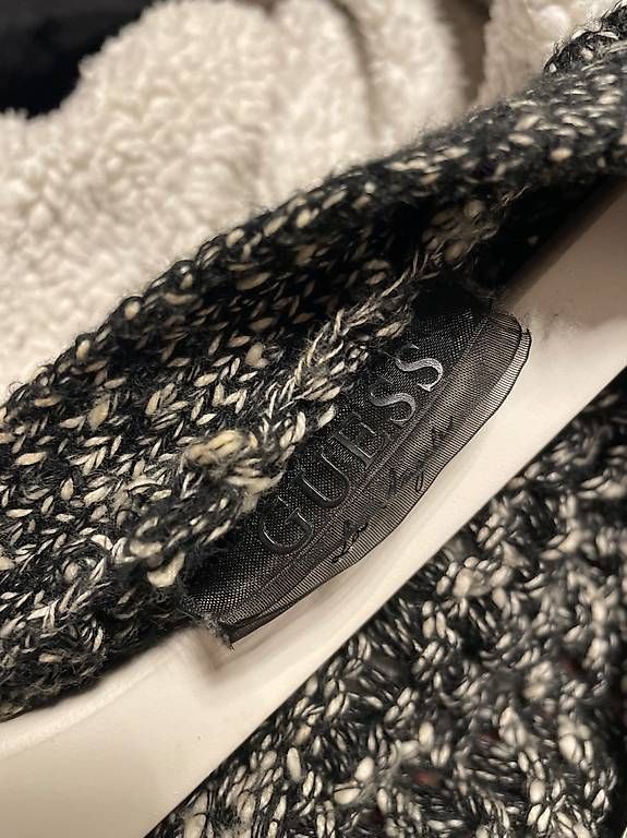 Guess Jacken: Veste / jaquette Guess – Gebraucht aus Biel/Bienne von Fait_Main 2