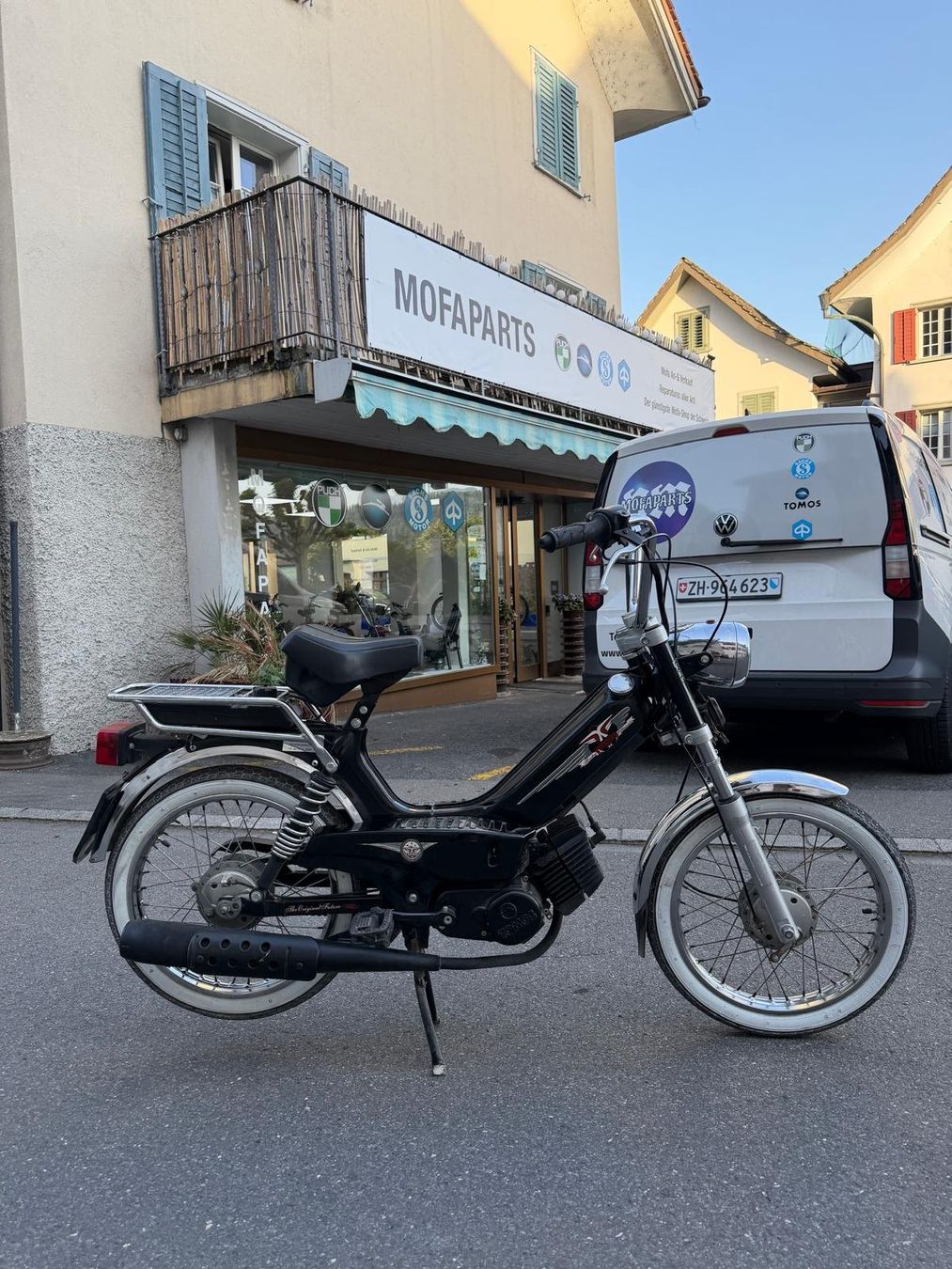 Tomos Mofas: Tomos Classic mit Ausweis – Gebraucht aus Schmerikon von Mofaparts