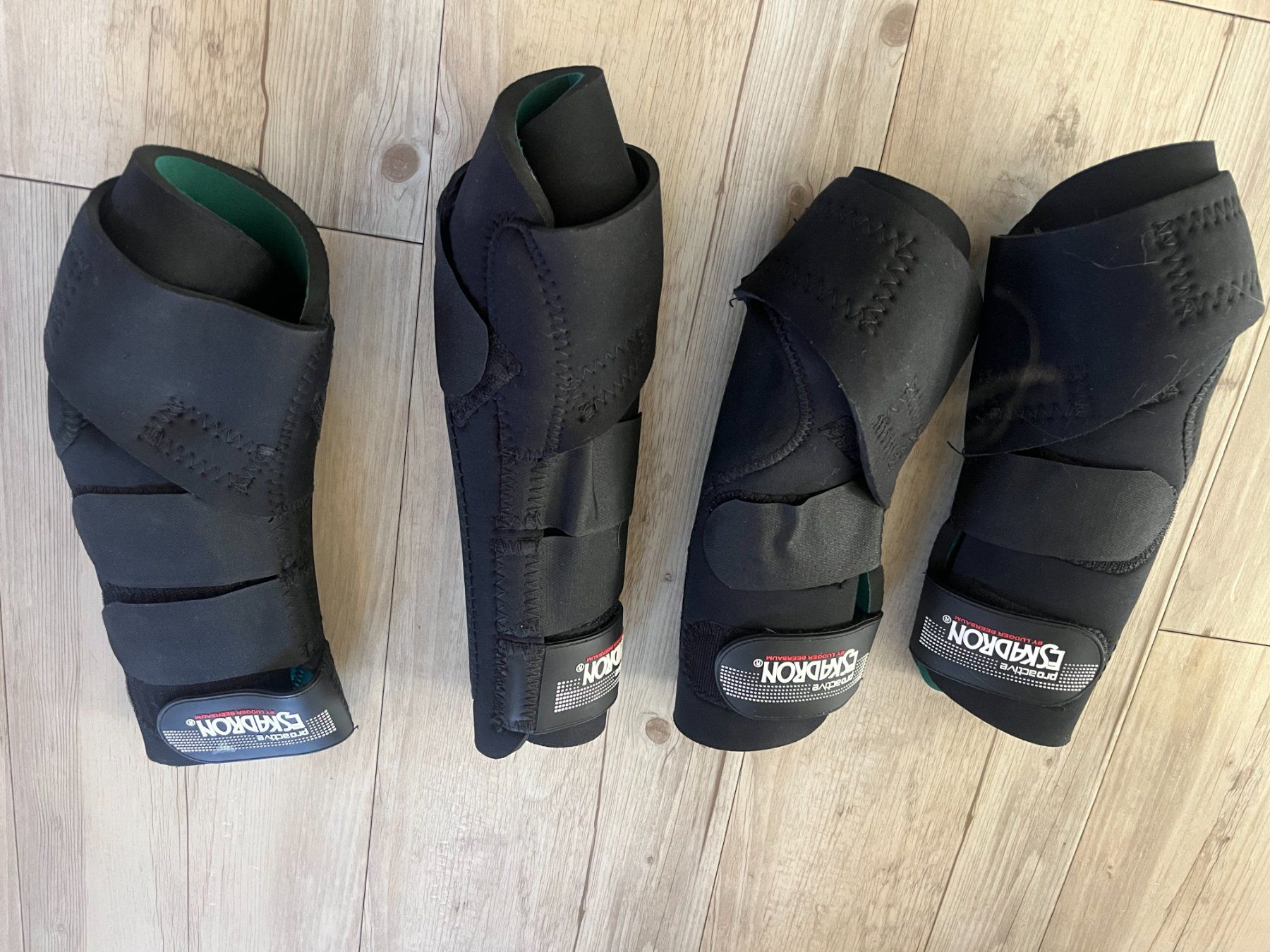 Eskadron Jambières & Bandages: Eskadron Gamaschen – D'occasion à Mönchaltorf par off_bv9q