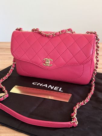 CHANEL Tasche Neuwertig