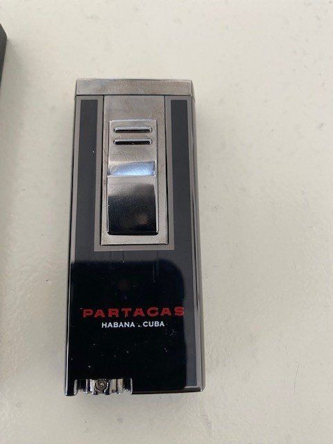 Accendini: Partagas Feuerzeug -als Ersatzteile – Nuovo (secondo la descrizione) da Wängi venduto da elcigarro