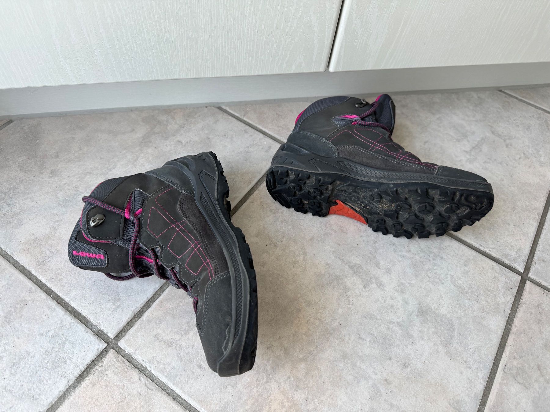 Lowa Scarpe da donna: Wanderschuhe Lowa Grösse 37 – Usato da Frauenfeld venduto da dilili 3