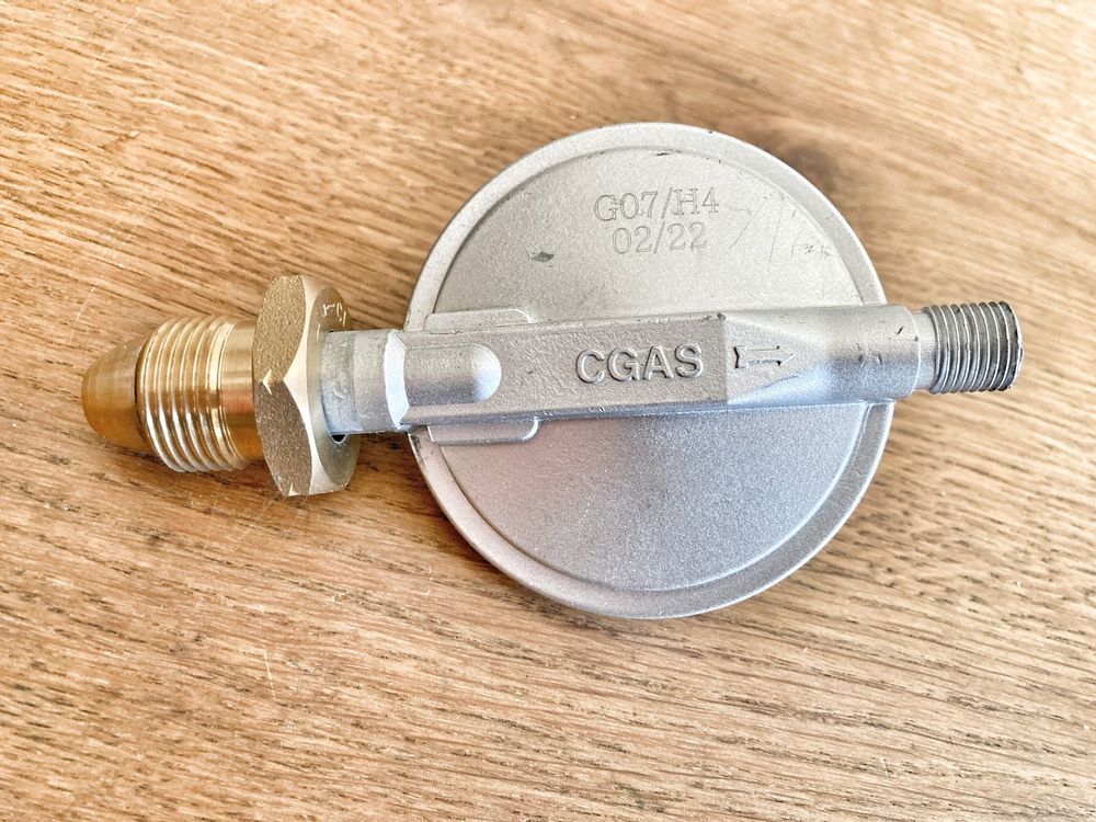 GASDRUCKMINDERER BUTANE GAS GASDRUCKREGLER WEBER GASGRILL Kaufen auf Ricardo