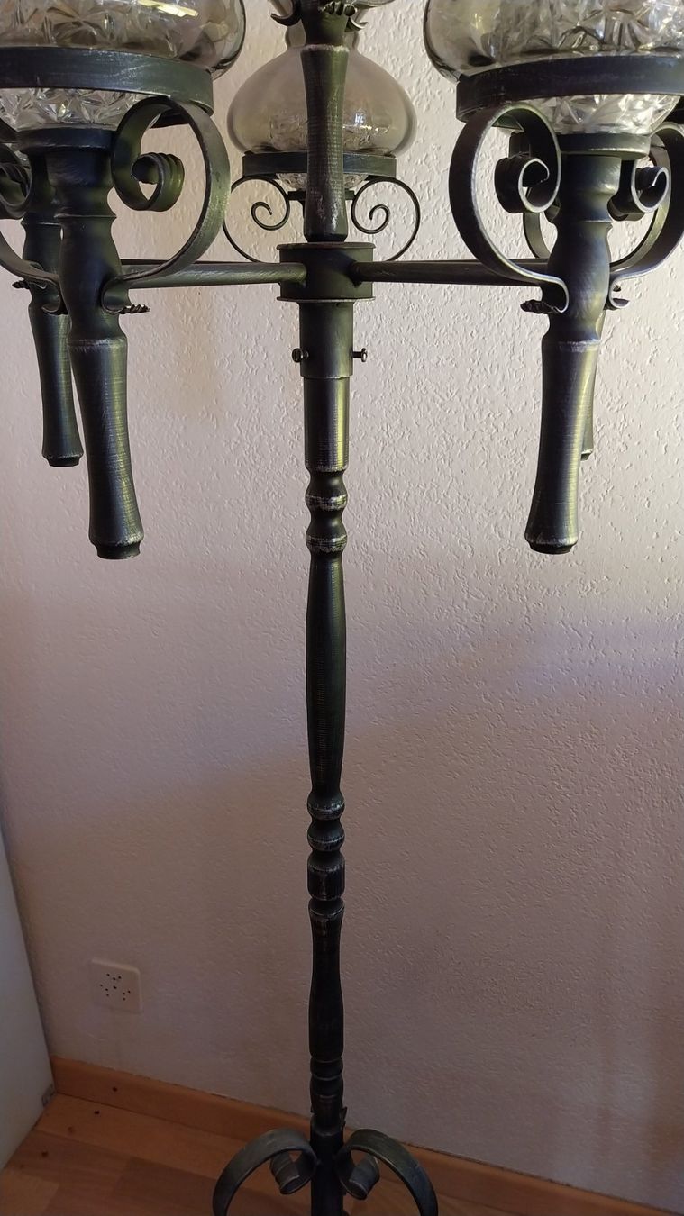 Lampade: Antike grosse Stehlampen – Usato da Staufen venduto da Sunsetranch 2