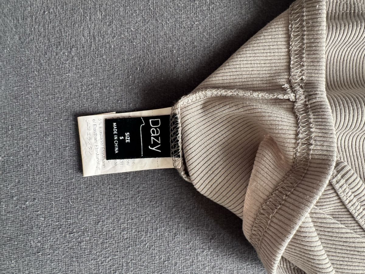 Shein Lots de vêtements: Sommertops – D'occasion à Berikon par sam_5zxf 4