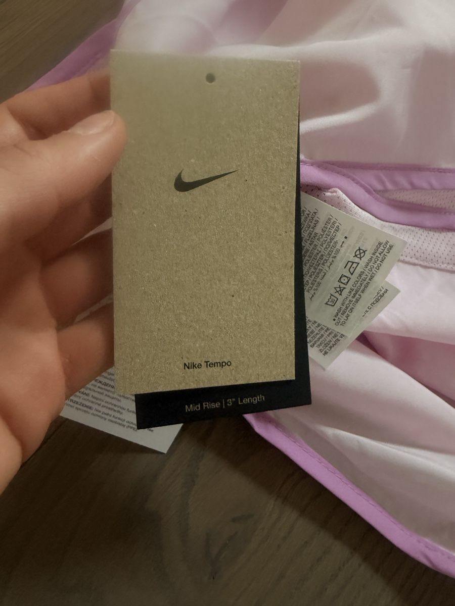 Nike Pantaloni: Nike running shorts – Nuovo e nell'imballaggio originale da Zürich venduto da Bellinka23 2