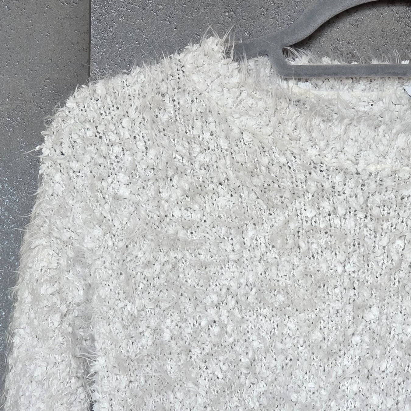 Pullover & Sweatshirts: 🐸 VERO MODA FLAUSCHIGER CROP PULLOVER WEISS M – Gebraucht aus Môtier (Vully) von Frogs 1