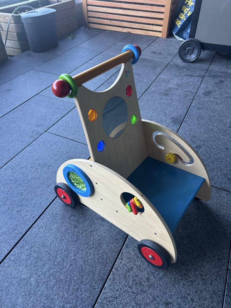 Veicoli per bambini: Lauflernwagen Holz mit Spielzeug – Usato da Zürich venduto da Giulia-91