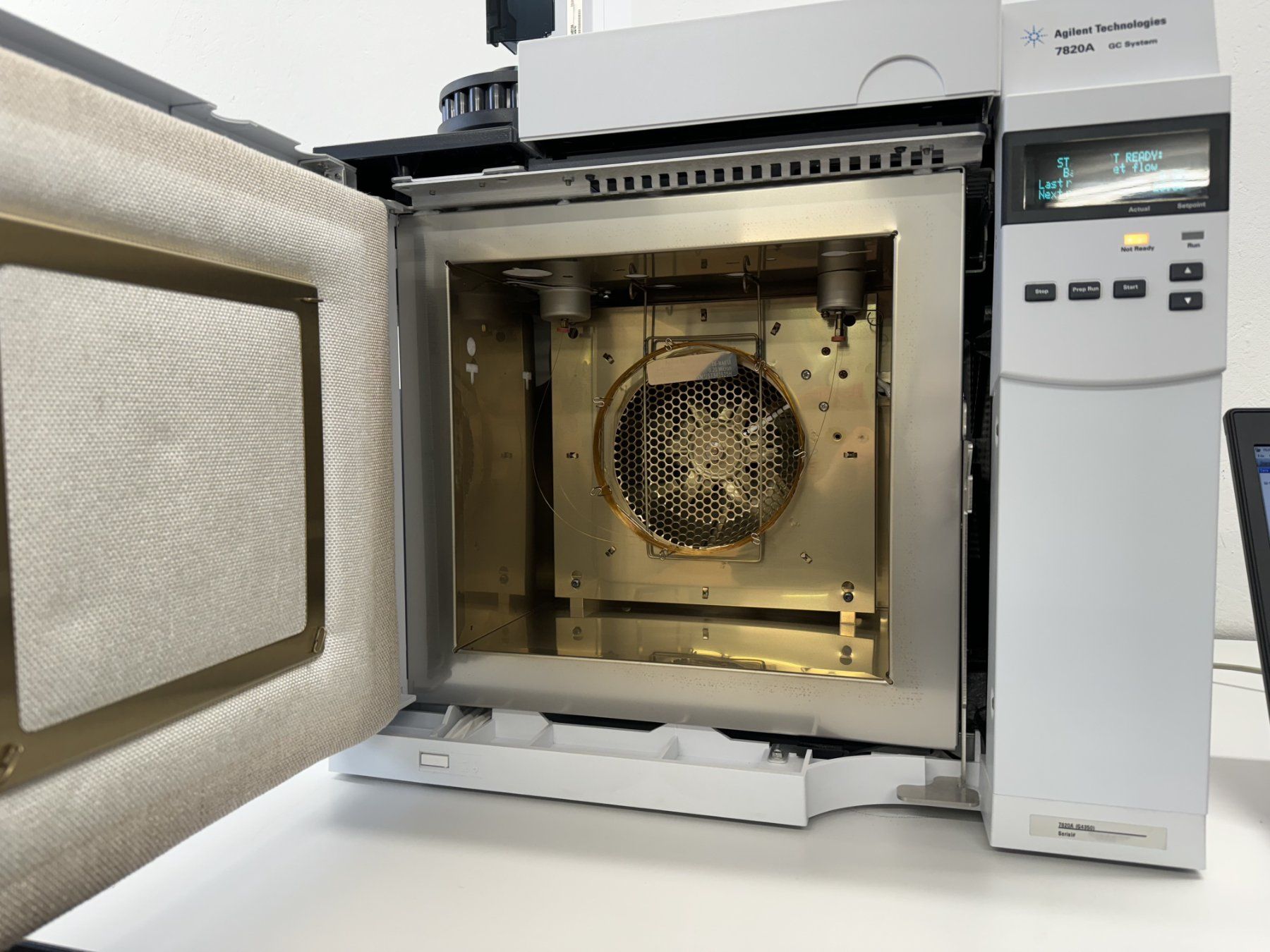 Accessori da laboratorio: Agilent 7820A GC System – Usato da Niederdorf venduto da LeptonAG_Labor 5