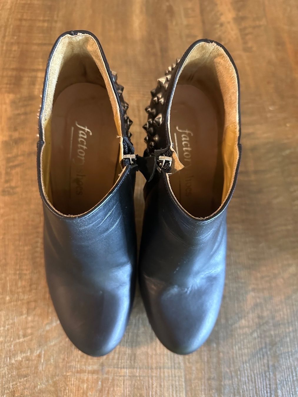 Scarpe da donna: Stefelette Damen Leder Gr. 38 – Usato da Lachen SZ venduto da zsucard 2