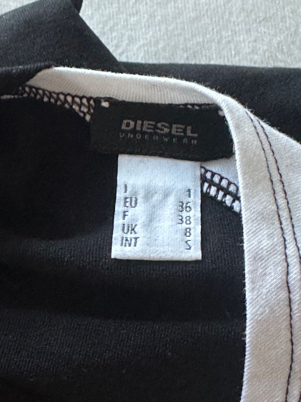 Diesel Tops: Diesel Body NEU schwarz weiss – Neu (gemäss Beschreibung) aus Zürich von ong8 2