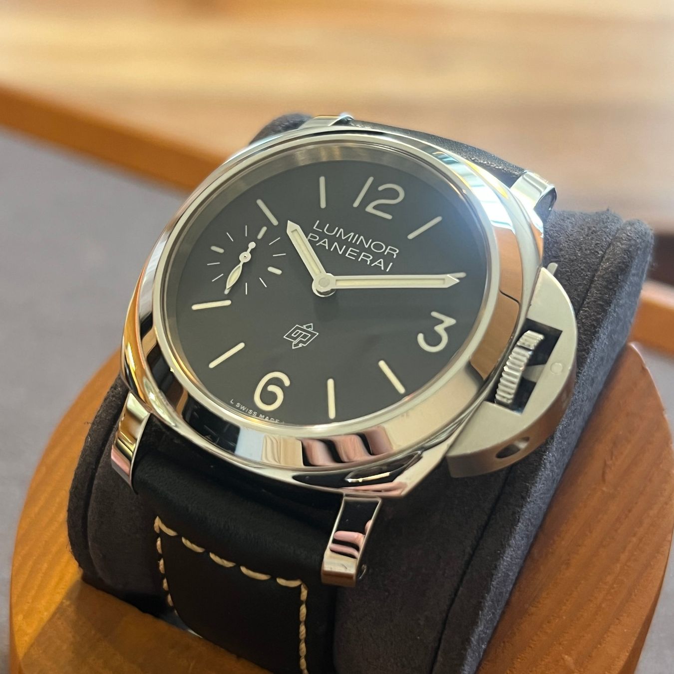 Panerai Montres: Panerai Luminor Base Black Dial Full Set PAM01084 – D'occasion à Carouge GE par Watchaser 2