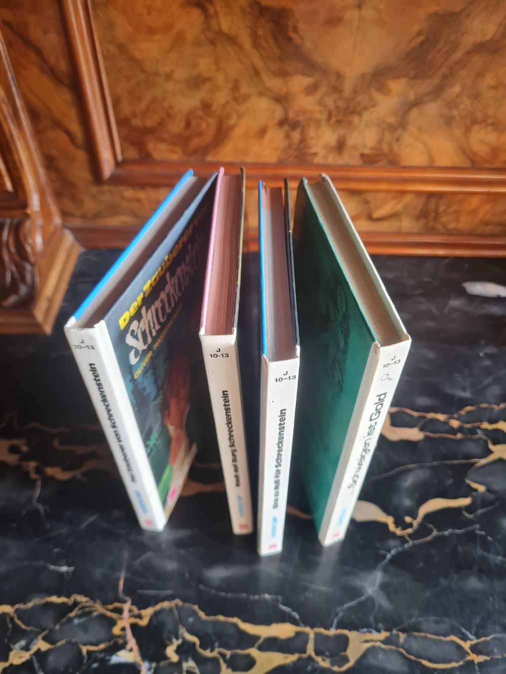 Libri: 4 Jugendbücher / Detektiv- & Abenteuerromane Schreckenstein – Usato da Bäretswil venduto da Rio. 6