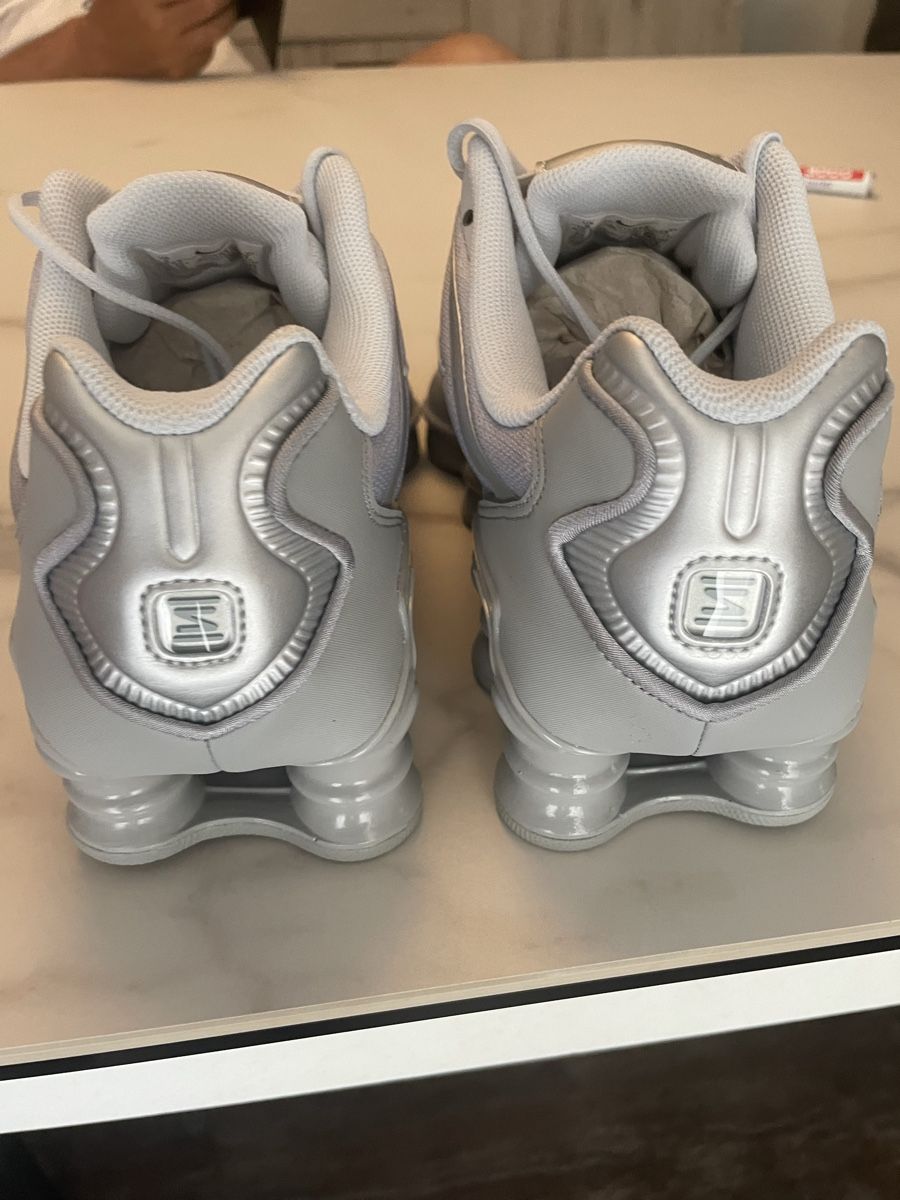 Nike Scarpe da uomo: Nike Shox TL grau  40.5 neu – Nuovo (secondo la descrizione) da Ennetaach venduto da Ustraessle 4