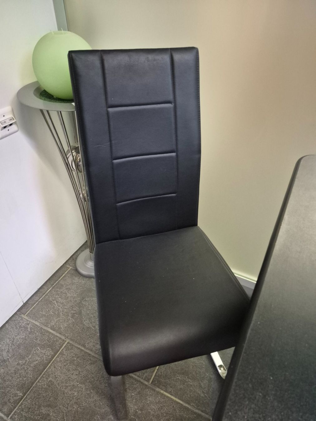 Set di tavolo e panche: 906 Tisch mit 4 Stühle – Usato da Derendingen venduto da Meisterstuecke 6