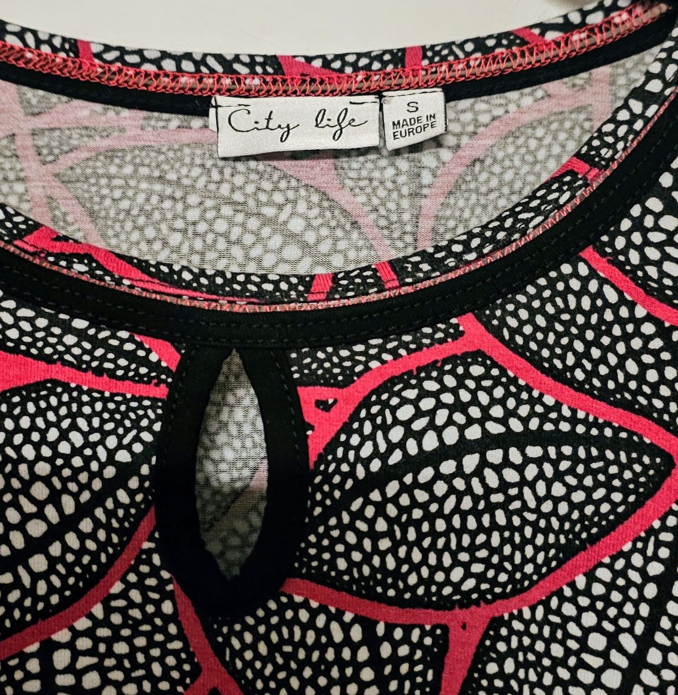 Maglioni & Felpe: Pull femme City life, taille S, neuf. – Nuovo (secondo la descrizione) da Monthey venduto da Chez-Dani-81 2