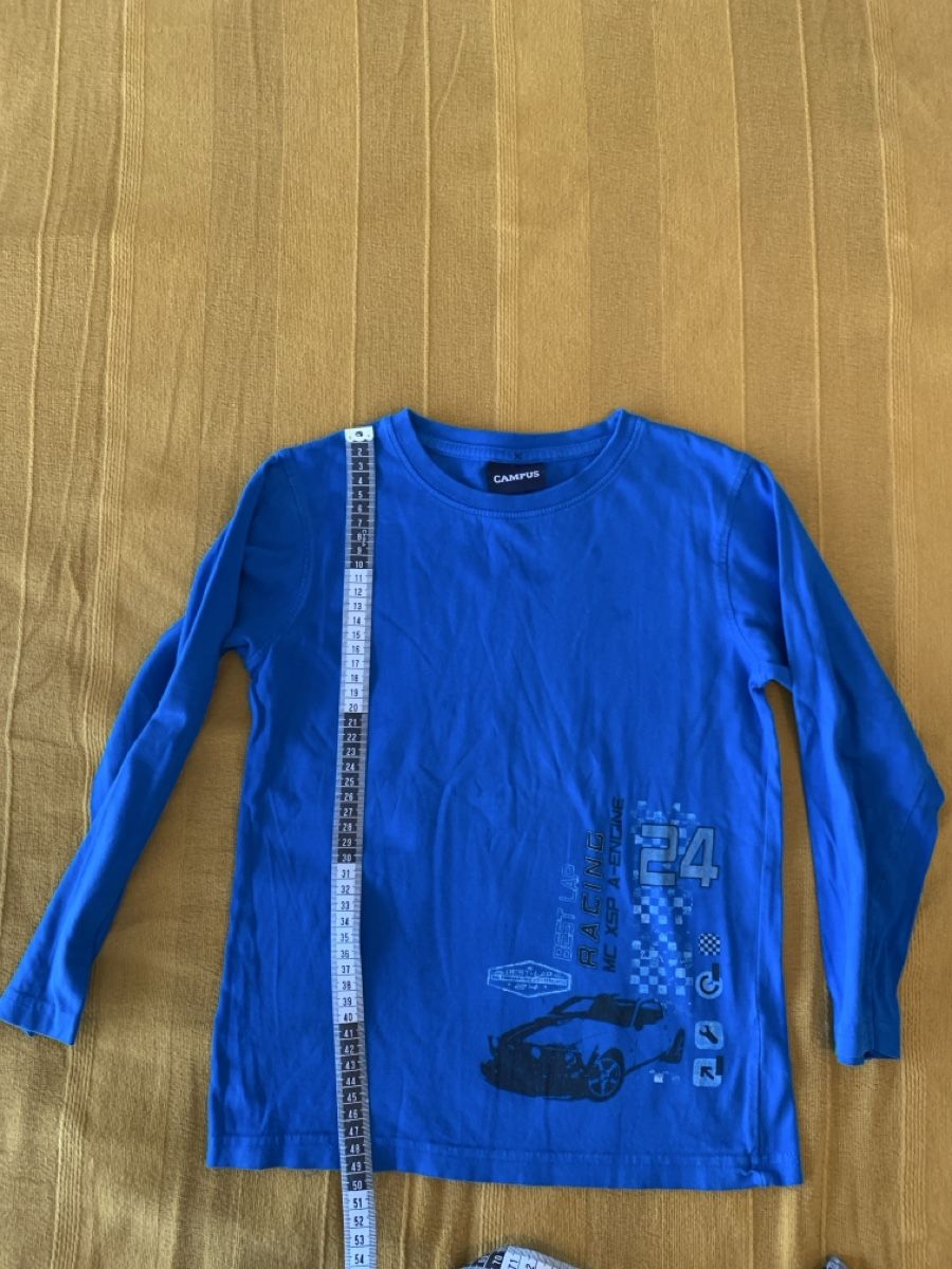 Hemden, T-Shirts & Polos: Langarmshirt Gr. 128 – Gebraucht aus Winterthur von Samu-V