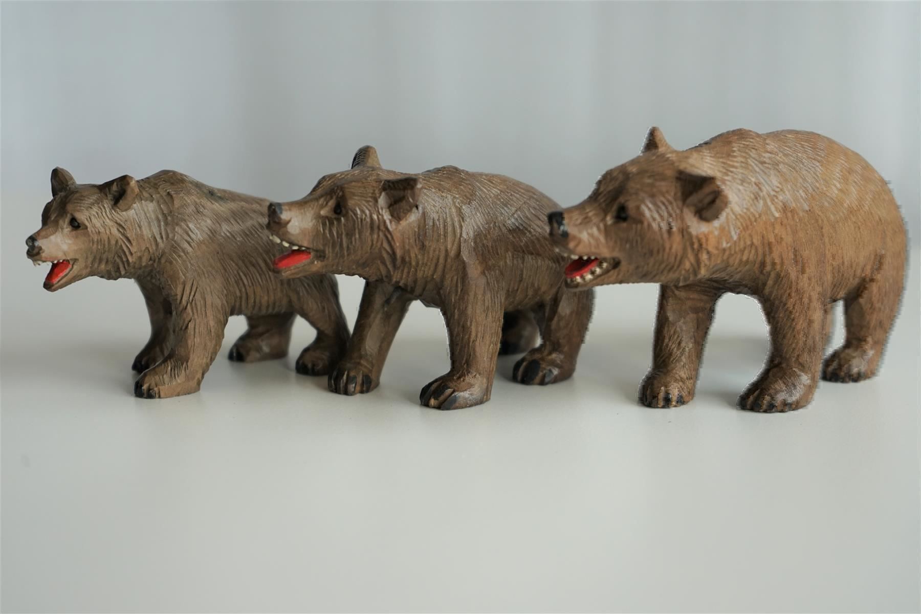 Figurines: 3 Bären, geschnitzt – D'occasion à Brienz BE par P.Edelweiss