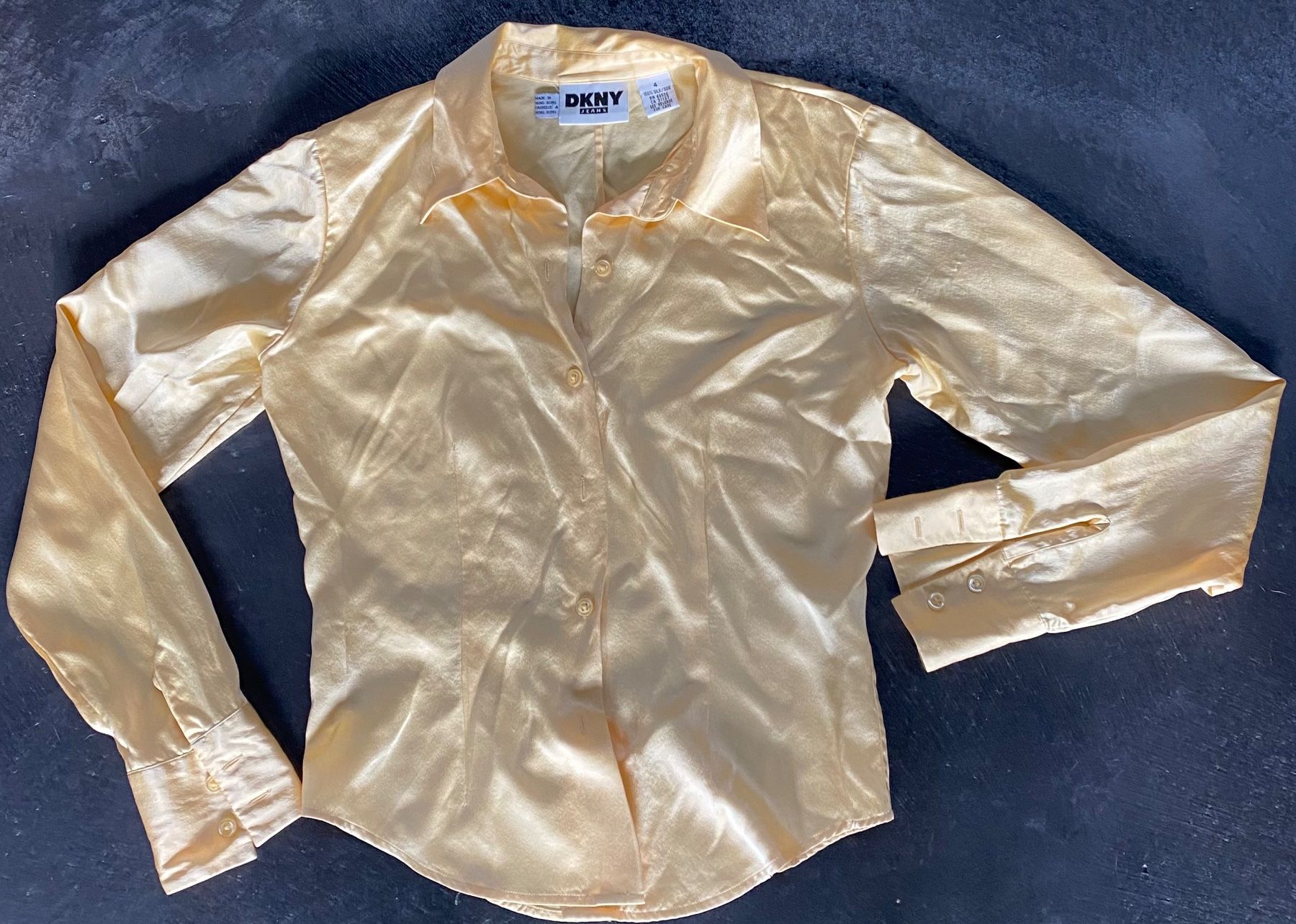 Camicette: Retroseidenbluse DKNY – Usato da Chur venduto da simhofstr