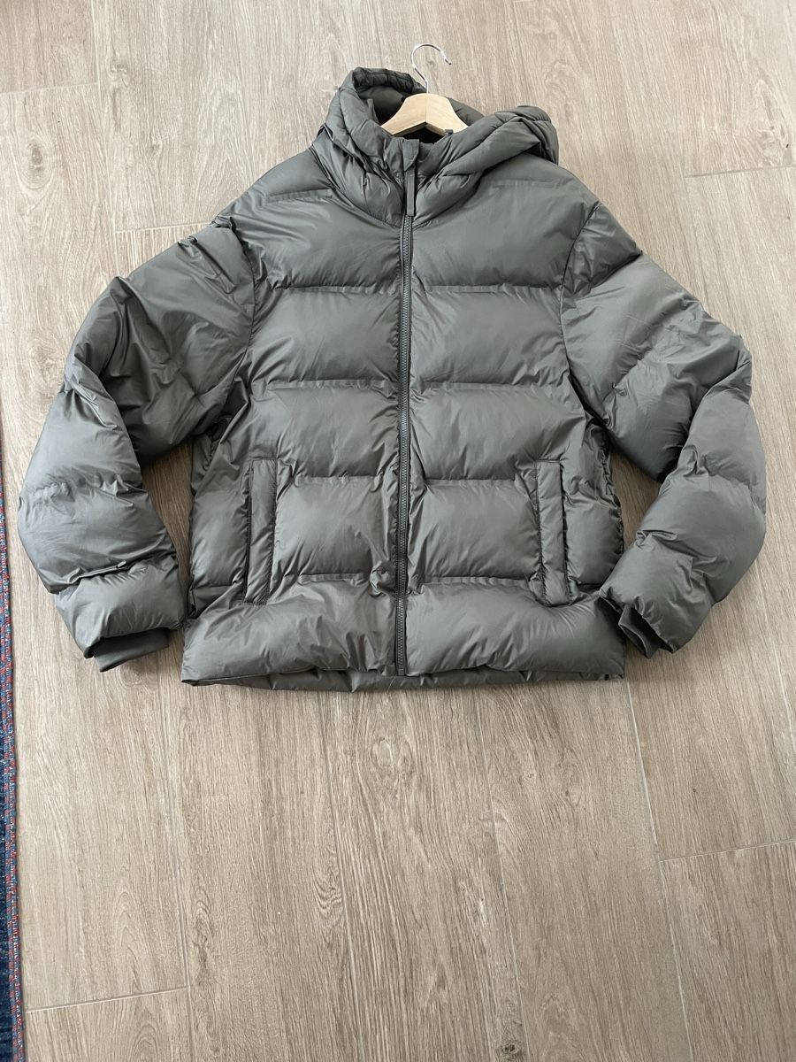 Zara Giacche: Zara Downjacket in olivgrün  – Nuovo (secondo la descrizione) da St. Gallen venduto da sgs_y5j7