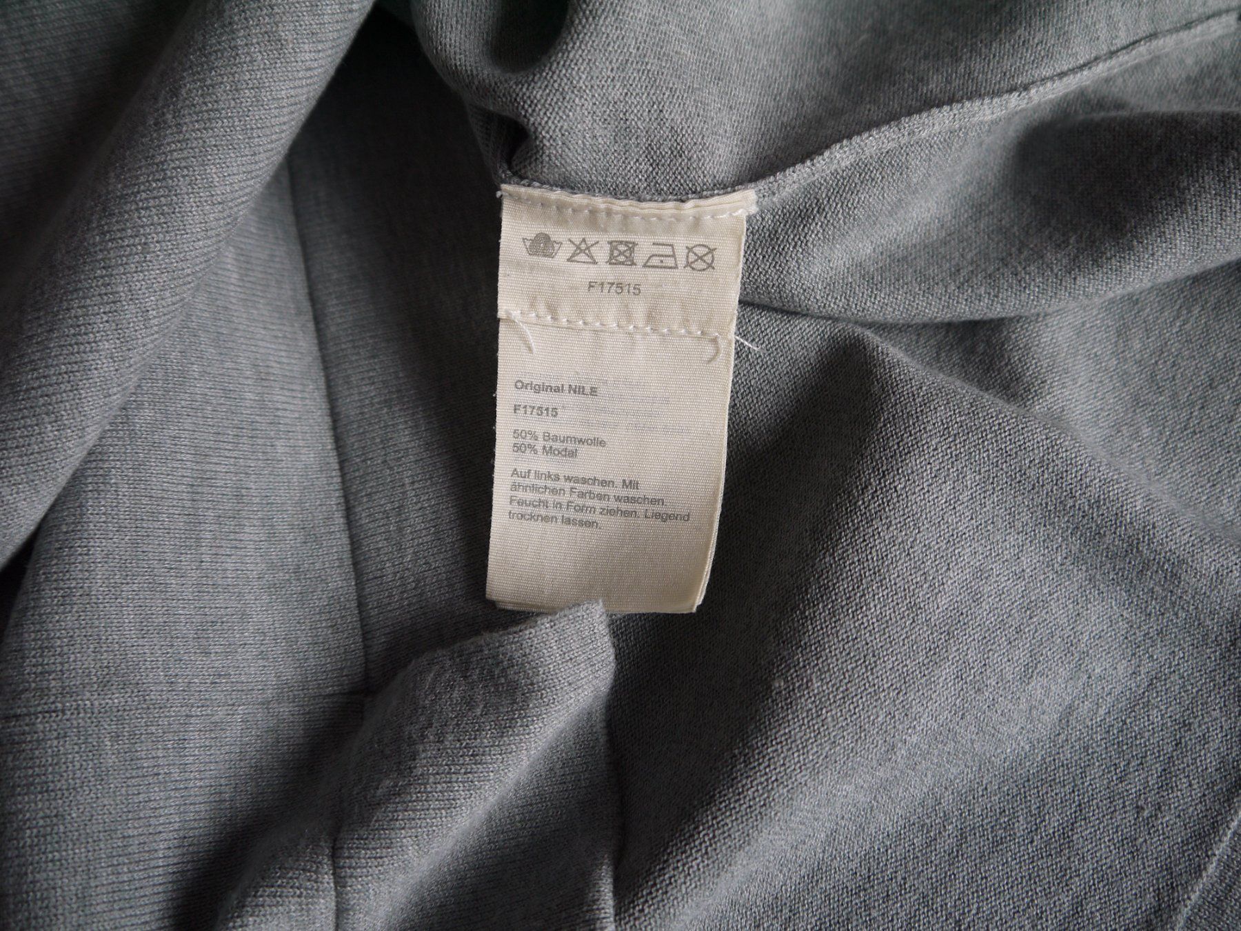 Nile T-shirt: NILE Bluse / T-Shirt – Usato da Hagendorn venduto da Blaf 3