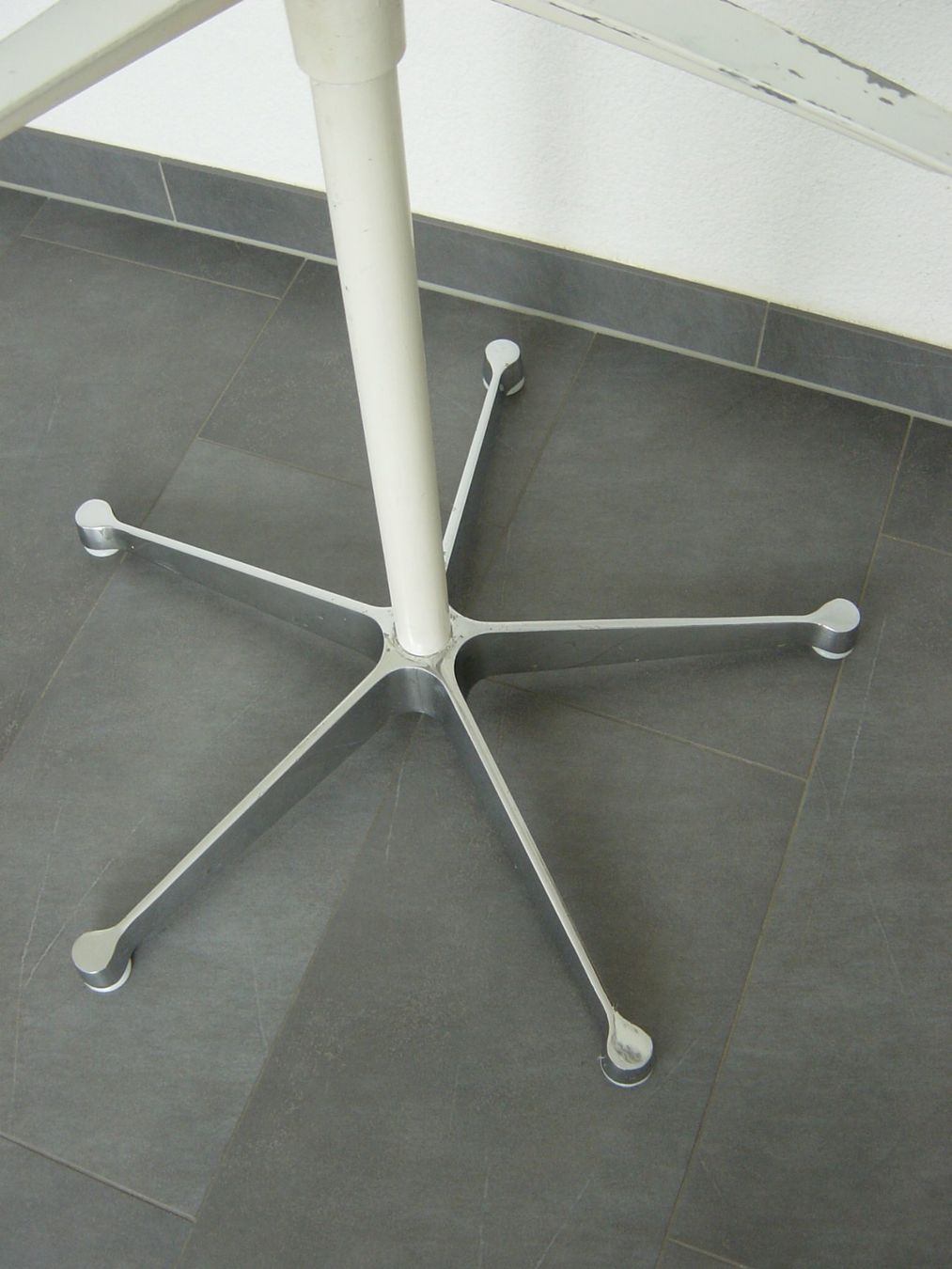 Set de table et chaises: Eames Tischset – D'occasion à Wil SG par Pin05 2