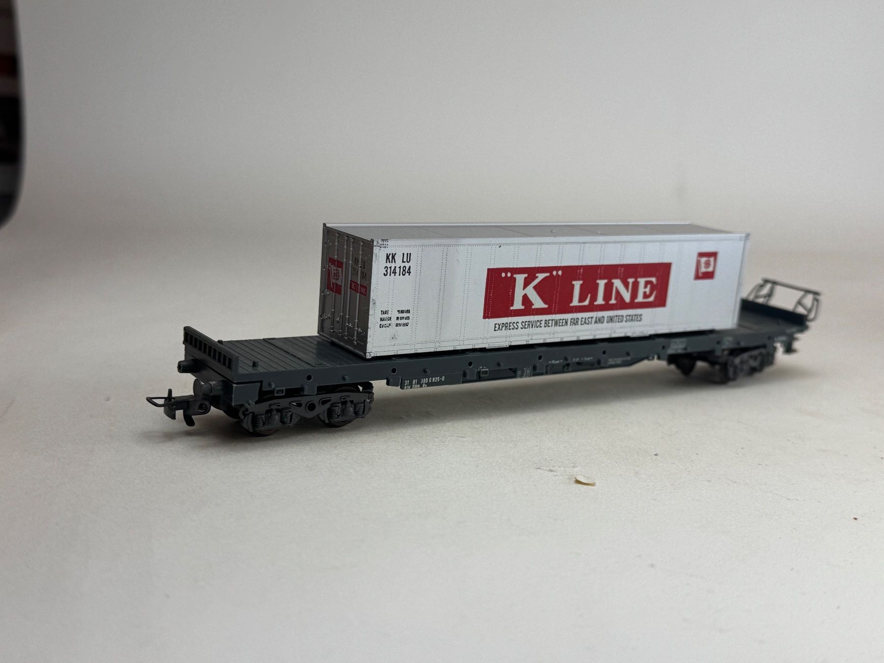 Liliput Modelleisenbahnen: EB- Liliput Containerwagon K Line Container 40 Ft. – Gebraucht aus Elm von Wikmtz