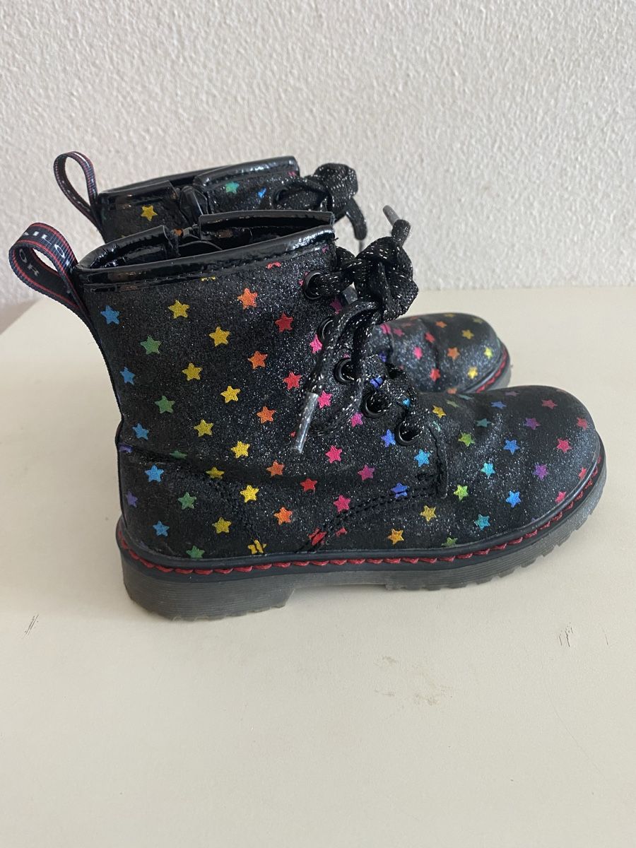 Tom Tailor Scarpe per ragazze: Tom Tailor - Mädchen Stiefel Boots  Gr.28 – Usato da Biel-Benken BL venduto da PANORMUS 2