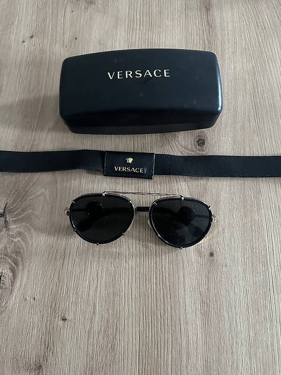 Versace Occhiali & Lenti: Lunettes de soleil Versace – Usato da Crissier venduto da unl_68tp