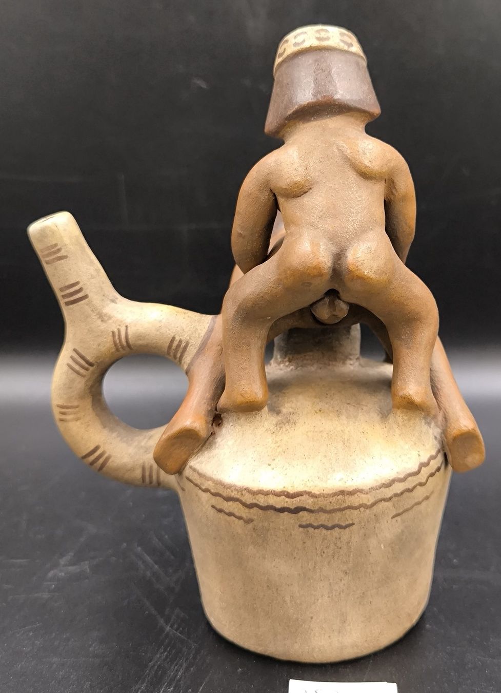 Figuren: Erotisches Steigbügelgefäß – Gebraucht aus Rorschacherberg von snOOpydOg11 2