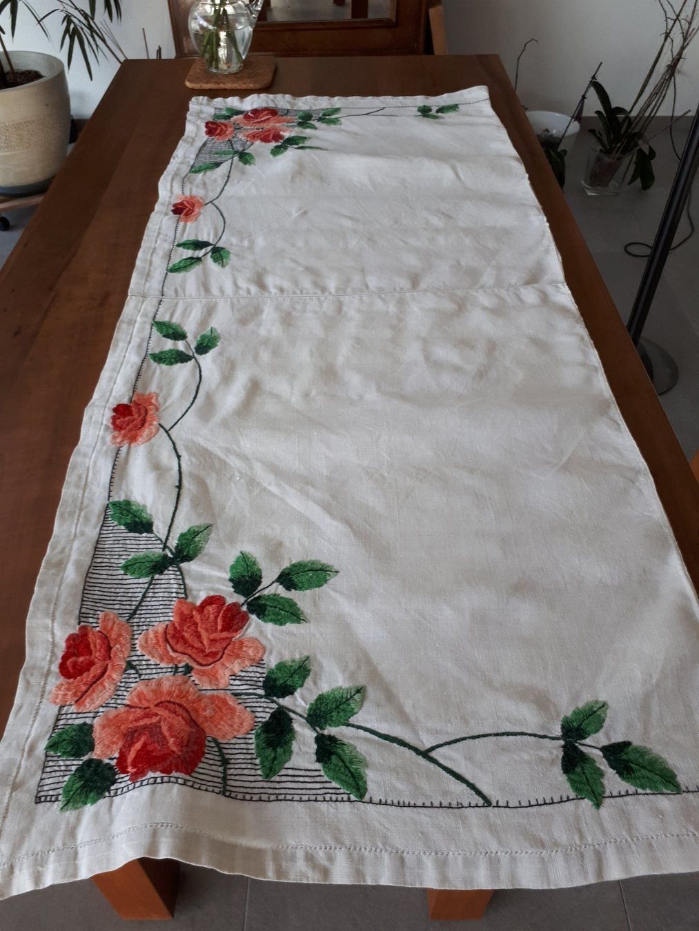 Coperte: Leinen-Tischdecke: Stickerei – Usato da Mühlethal venduto da prackendorf
