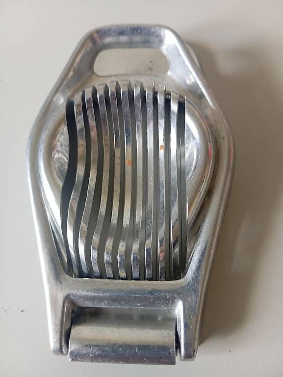 Elettrodomestici da cucina: Vintage Eierschneider  Germany Waldmark – Usato da Basel venduto da Petergunn 1