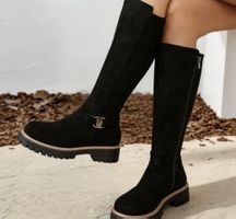 Neue Stiefel Gr. 41 schwarz