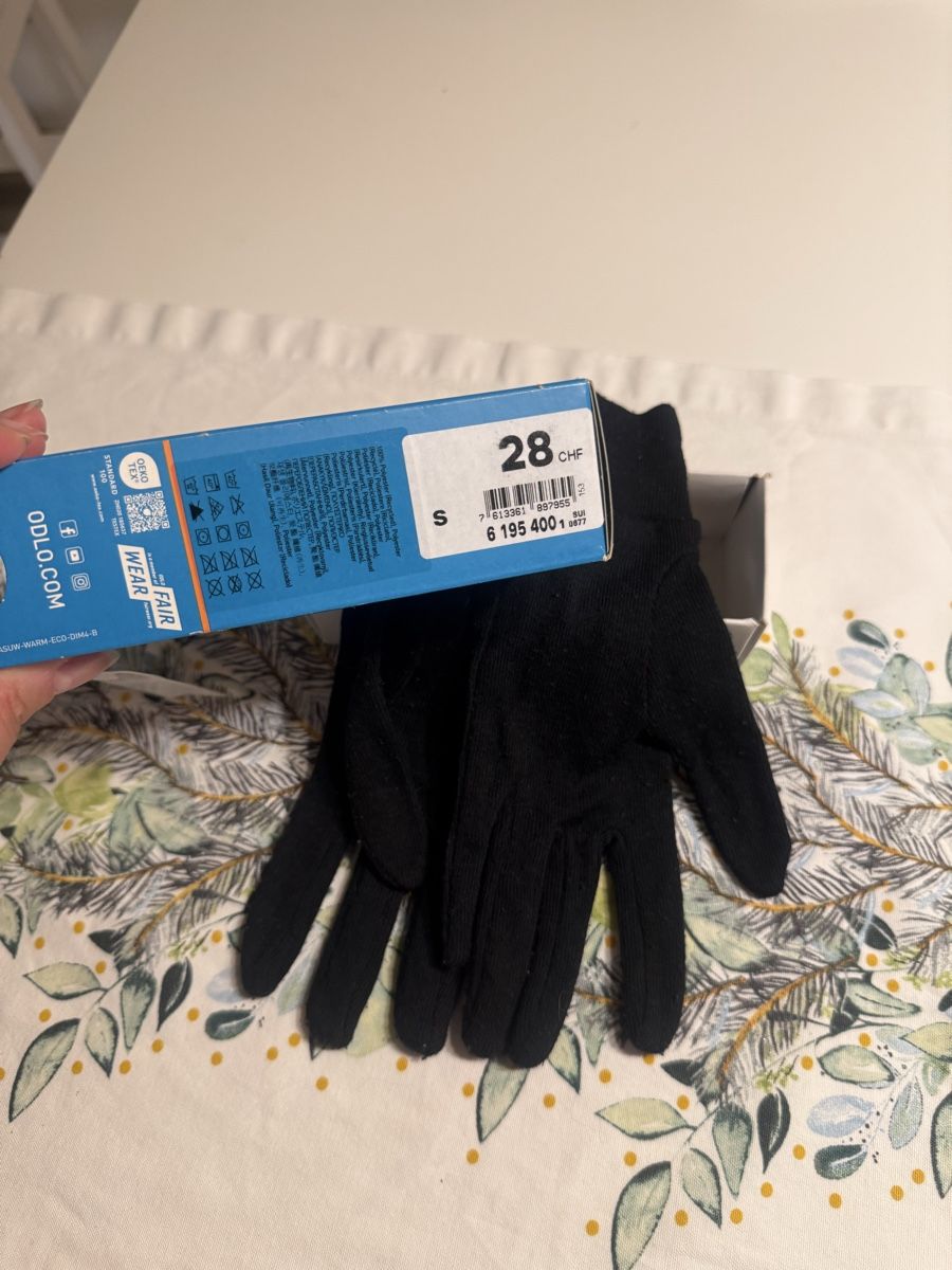 Odlo Kinderhandschuhe: ODLO Handschuhe schwarz Groesse S – Gebraucht aus Zürich von Denise-8050