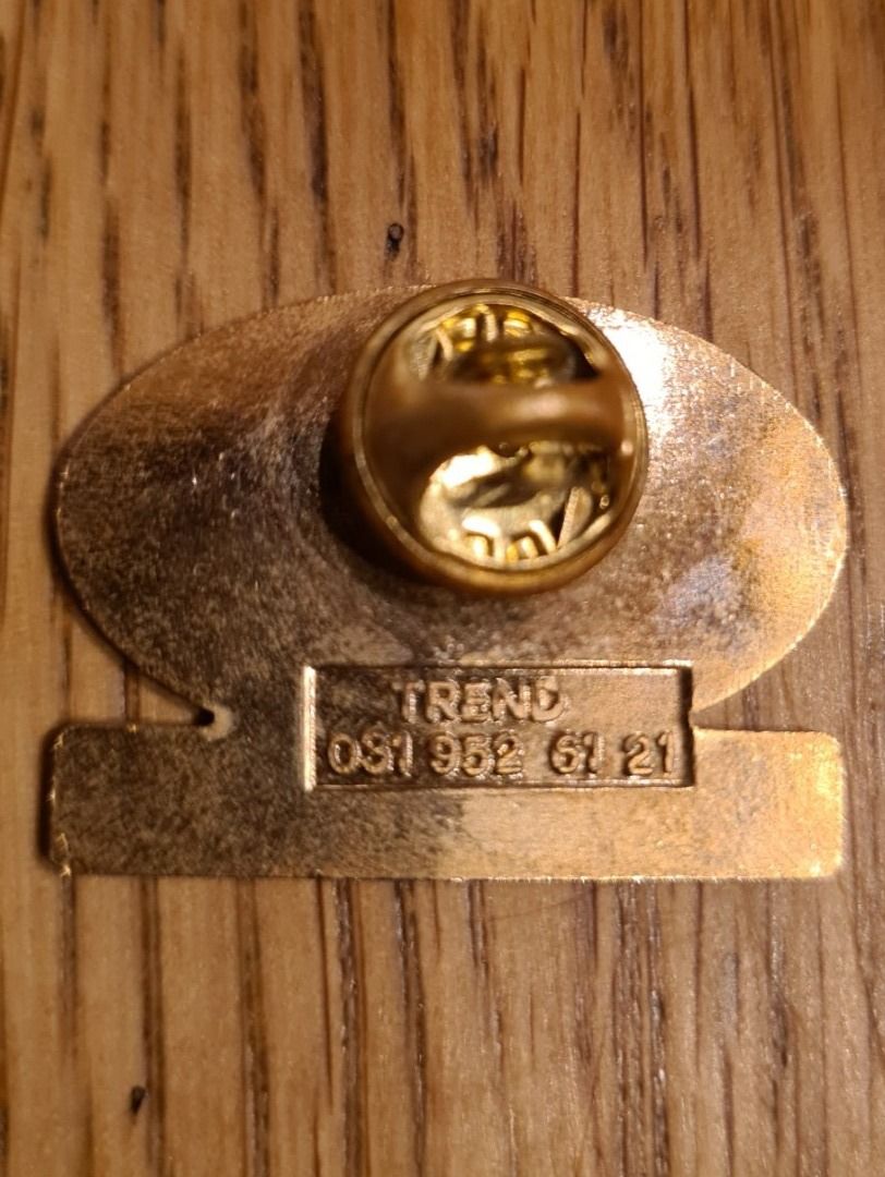 Placchette & Badge: Pin, Casino St. Moritz, Jackpot – Usato da Winkel venduto da Heuresis 1