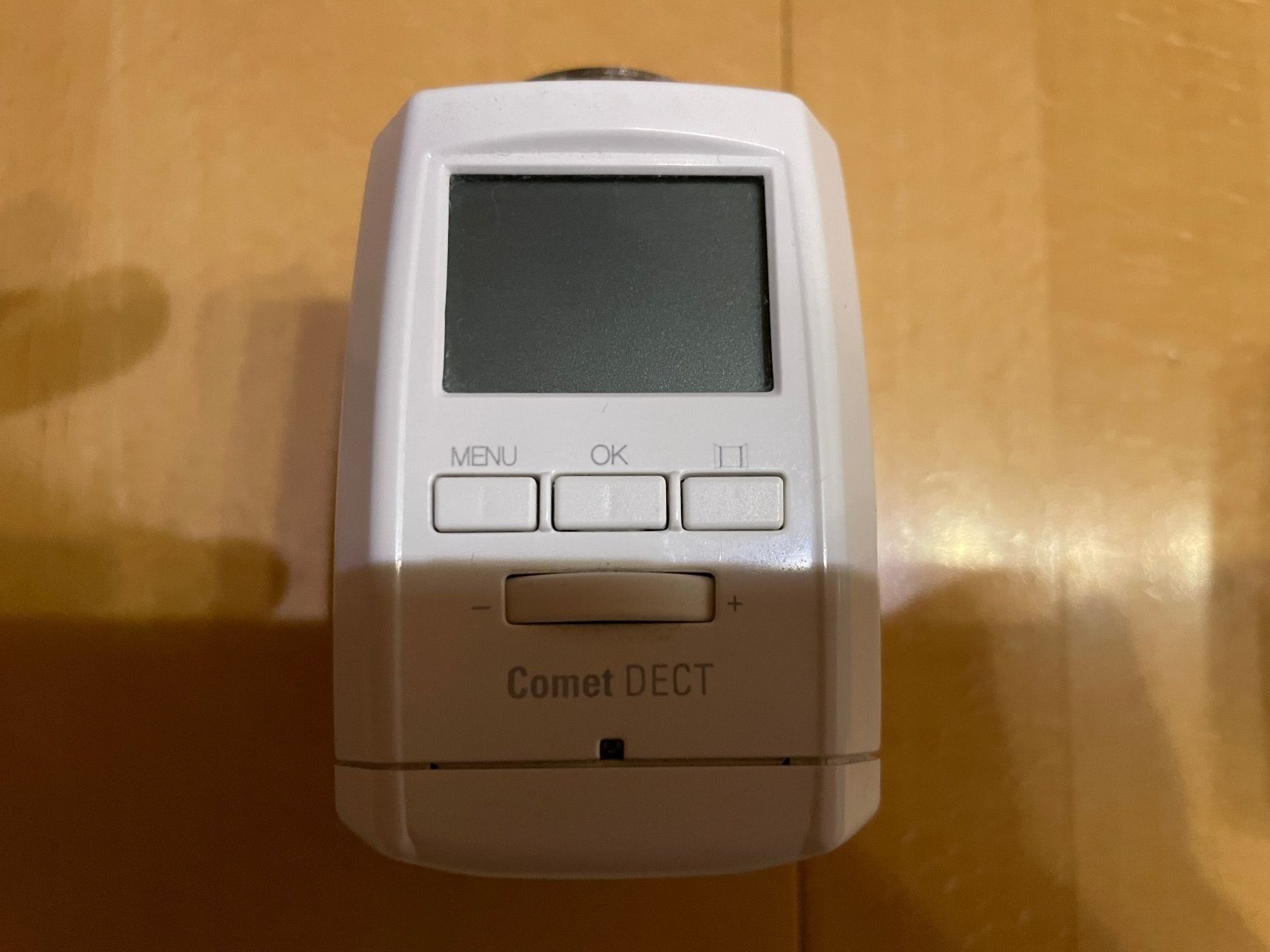 Radiatori: Heizkörperthermostat mit Stellantrieb Comet DECT – Usato da Affeltrangen venduto da Mowgli_123 1