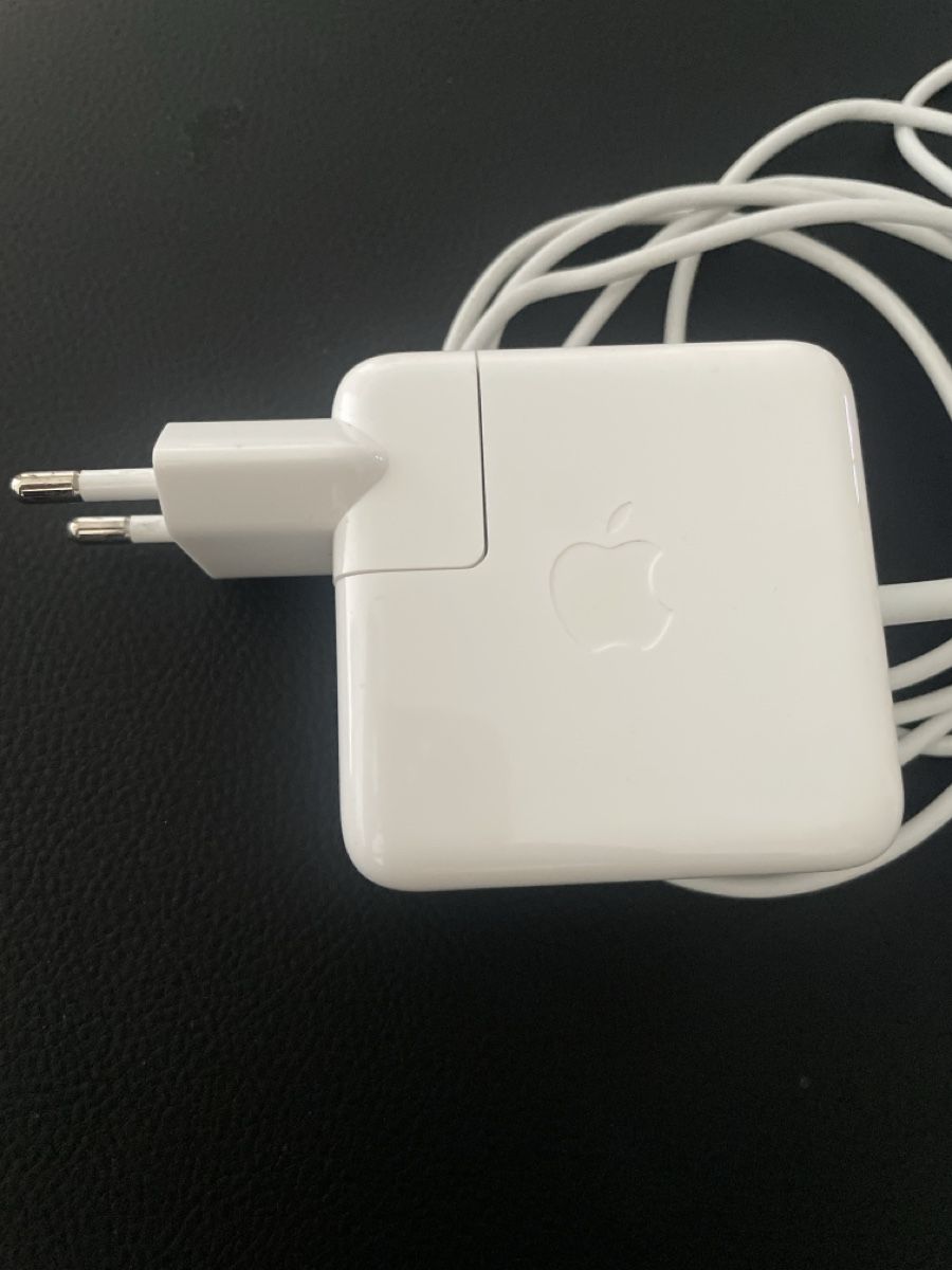 Apple Caricabatterie: Apple 45W MagSafe 2 Power Adapter  – Usato da Kräiligen venduto da SITARO 1