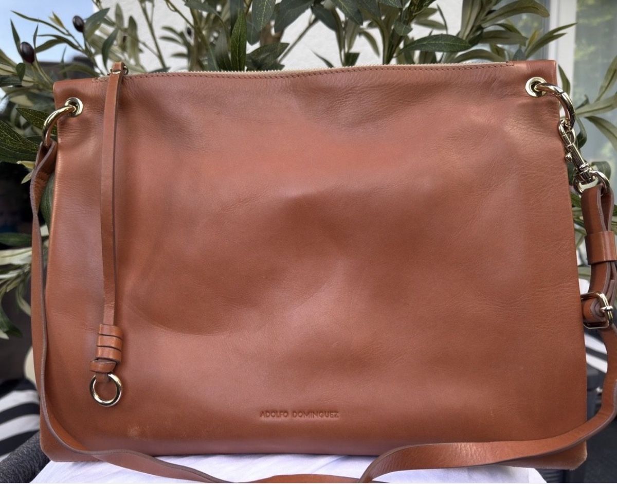 Borse: ADOLFO DOMINGUEZ LEDERTASCHE – Usato da Stäfa venduto da prelovedarchive
