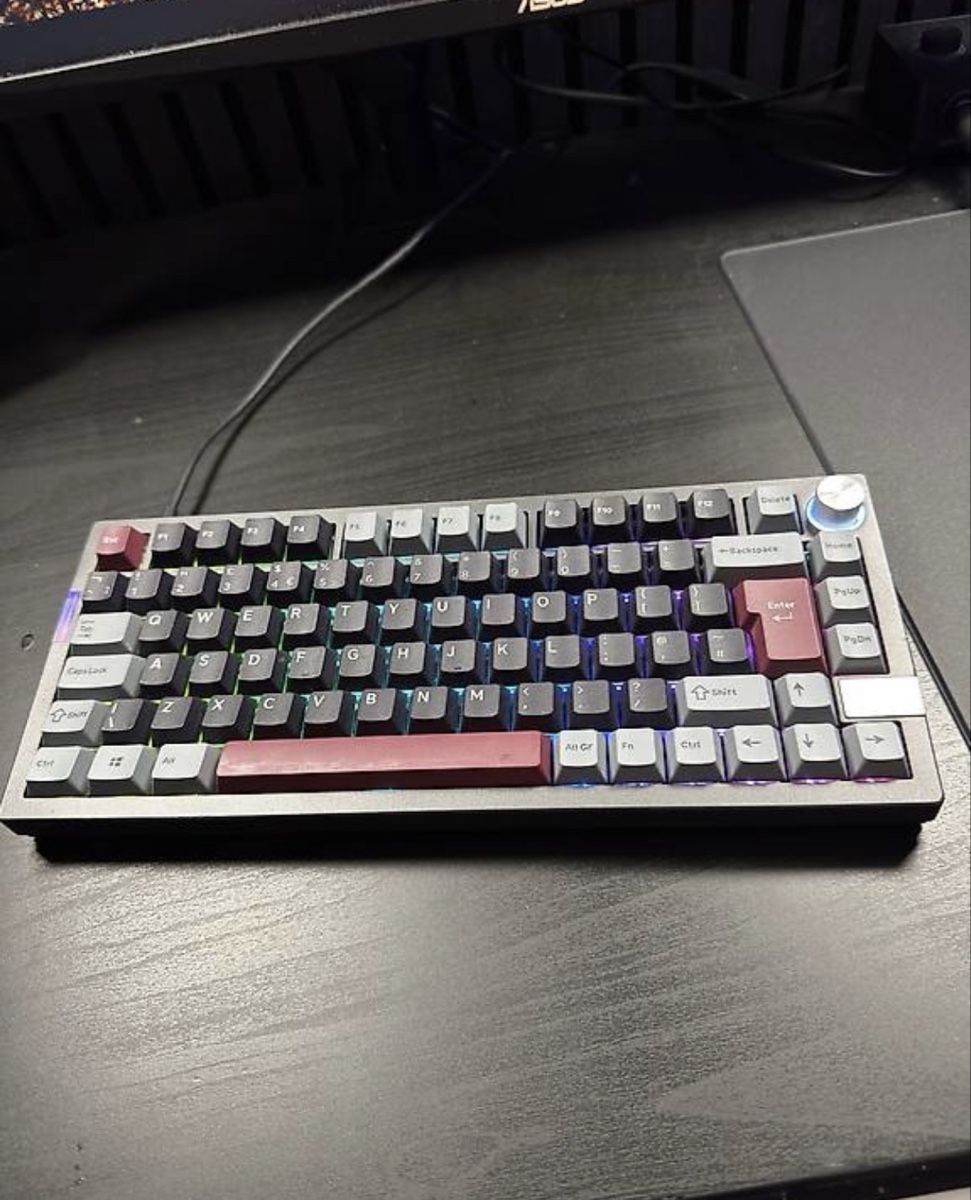 Tastiere: Gaming Tastatur Montech mkey pro – Usato da Oberrohrdorf venduto da tech.inventory