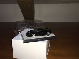 Ferrari LaFerrari 1/64 no Mini GT