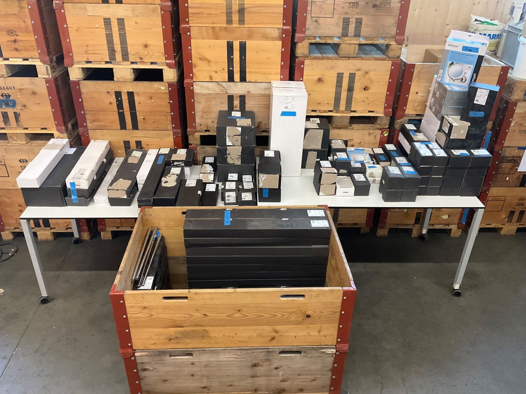 Portasapone: Posten (ca.100Stk) Bravat Bad Accessoires – Nuovo (secondo la descrizione) da Derendingen venduto da Meisterstuecke