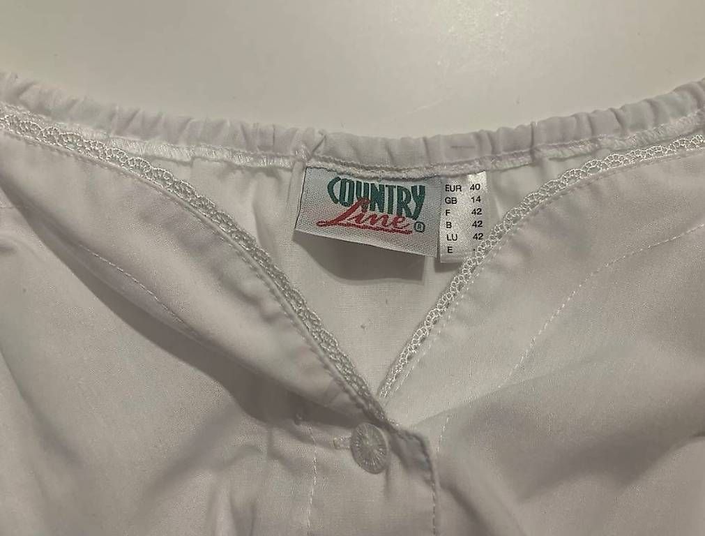 Lotti di vestiti: Krüger Dirndl inkl. 2 Blusen – Usato da Mühlrüti venduto da xantos27 2