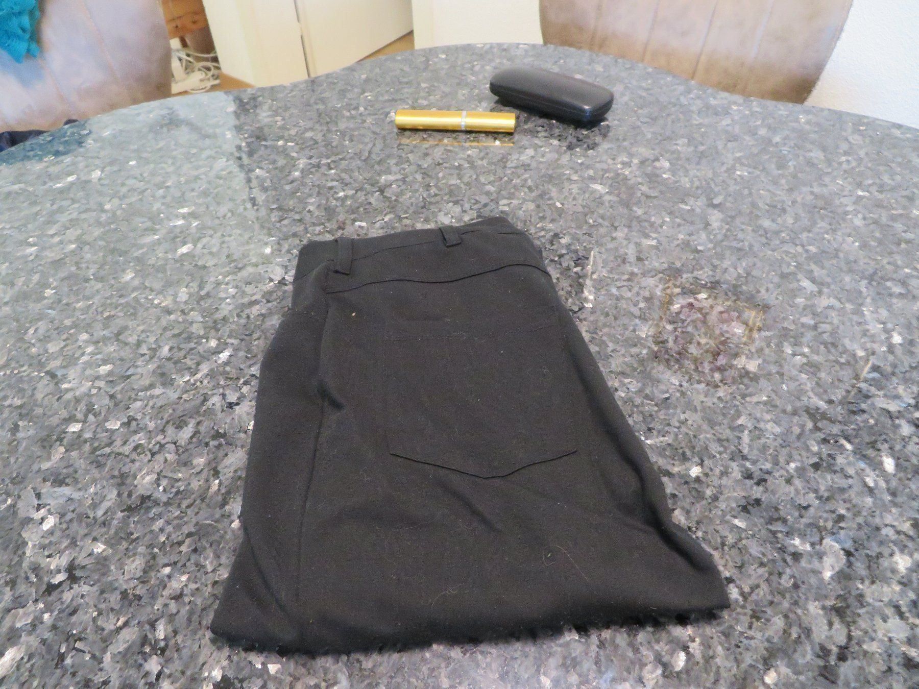 Lotti di vestiti: Hosen   Weste  T-Shirt  Jacken – Usato da Rüfenacht BE venduto da tial70 6