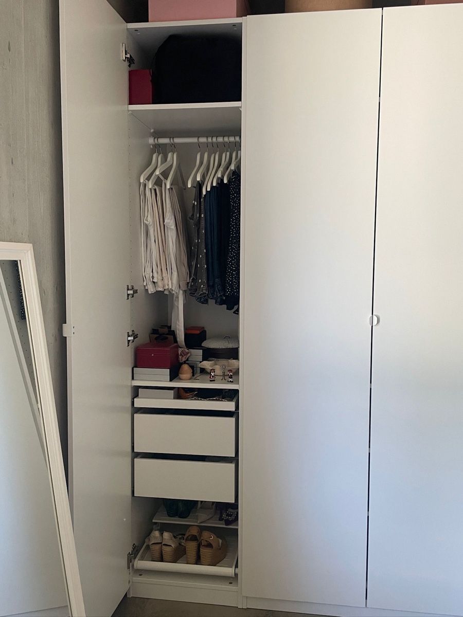 Armadi: Wardrobe white 6 doors modular storage unit good condition – Usato da Basel venduto da Ageco 1