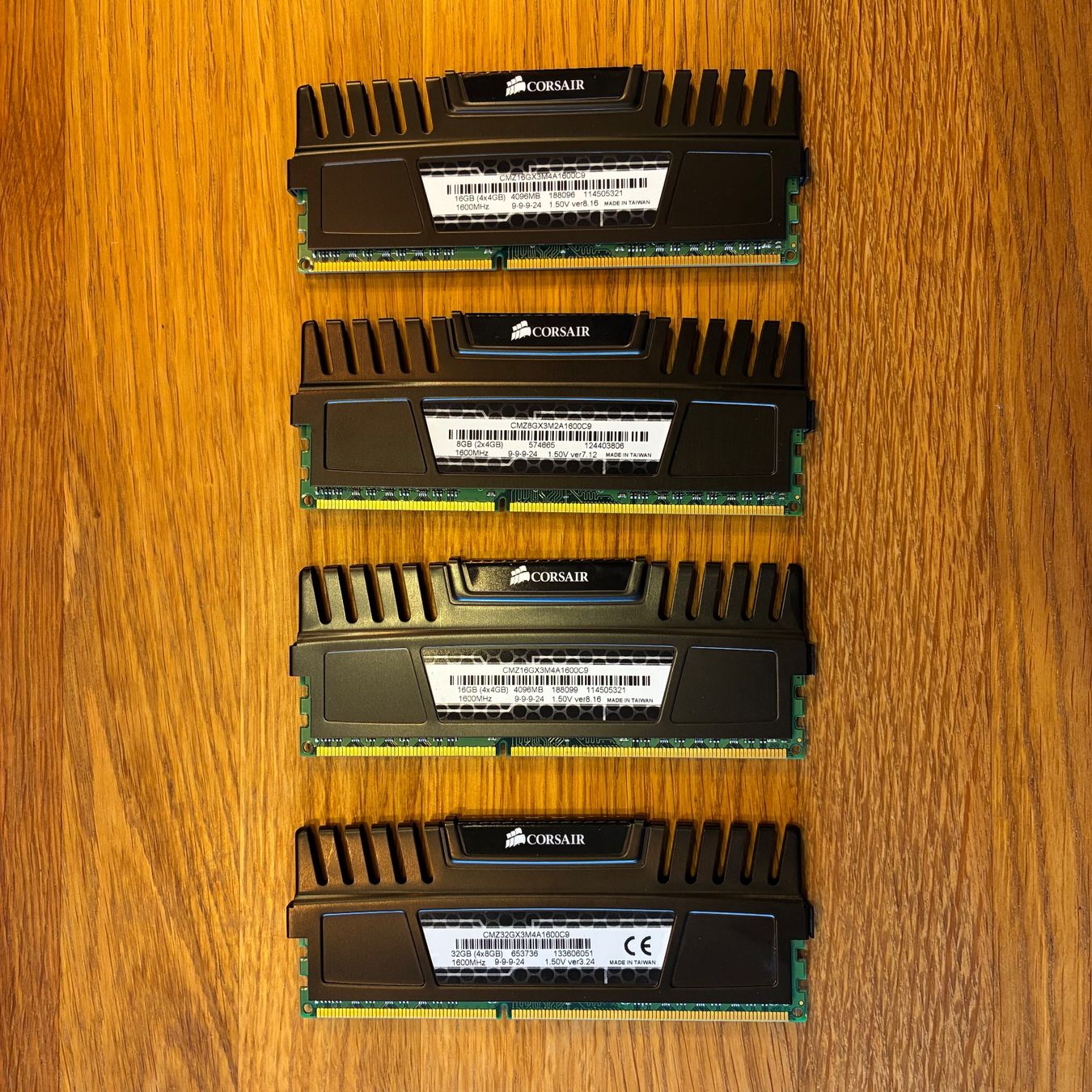 Corsair Memoria / RAM: 20 GB Corsair DDR3 – Usato da Winterthur venduto da M.D.Kern 1
