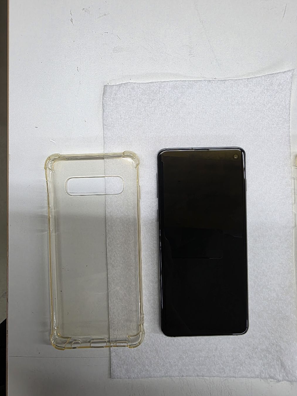 Samsung Telefoni cellulari / Smartphones: Samsung Galaxy S10 – Usato da Rüti ZH venduto da Madeira14