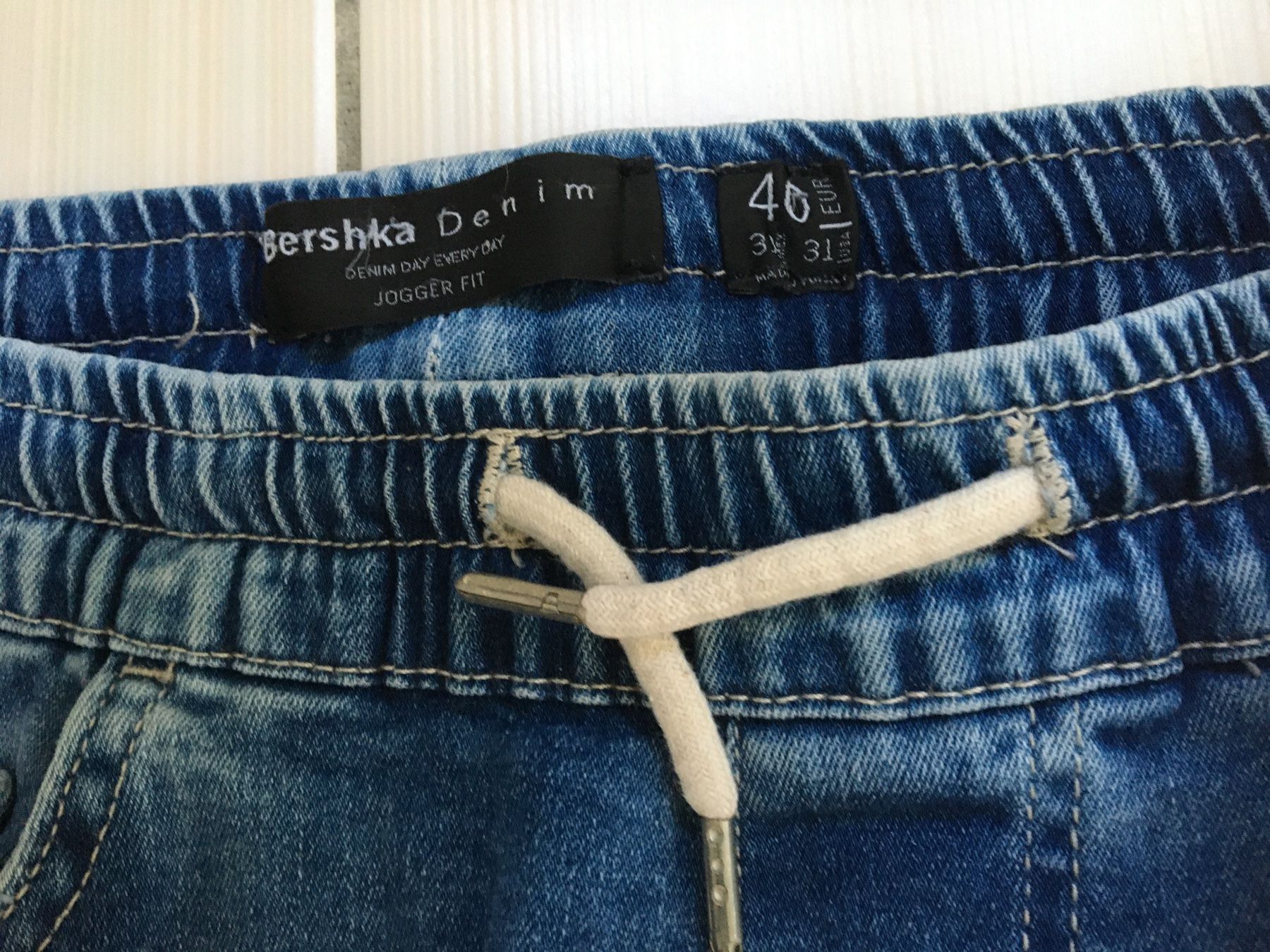 Bershka Jeans: Jeans Bershka 40 – Gebraucht aus Arth von Vrecam51 1