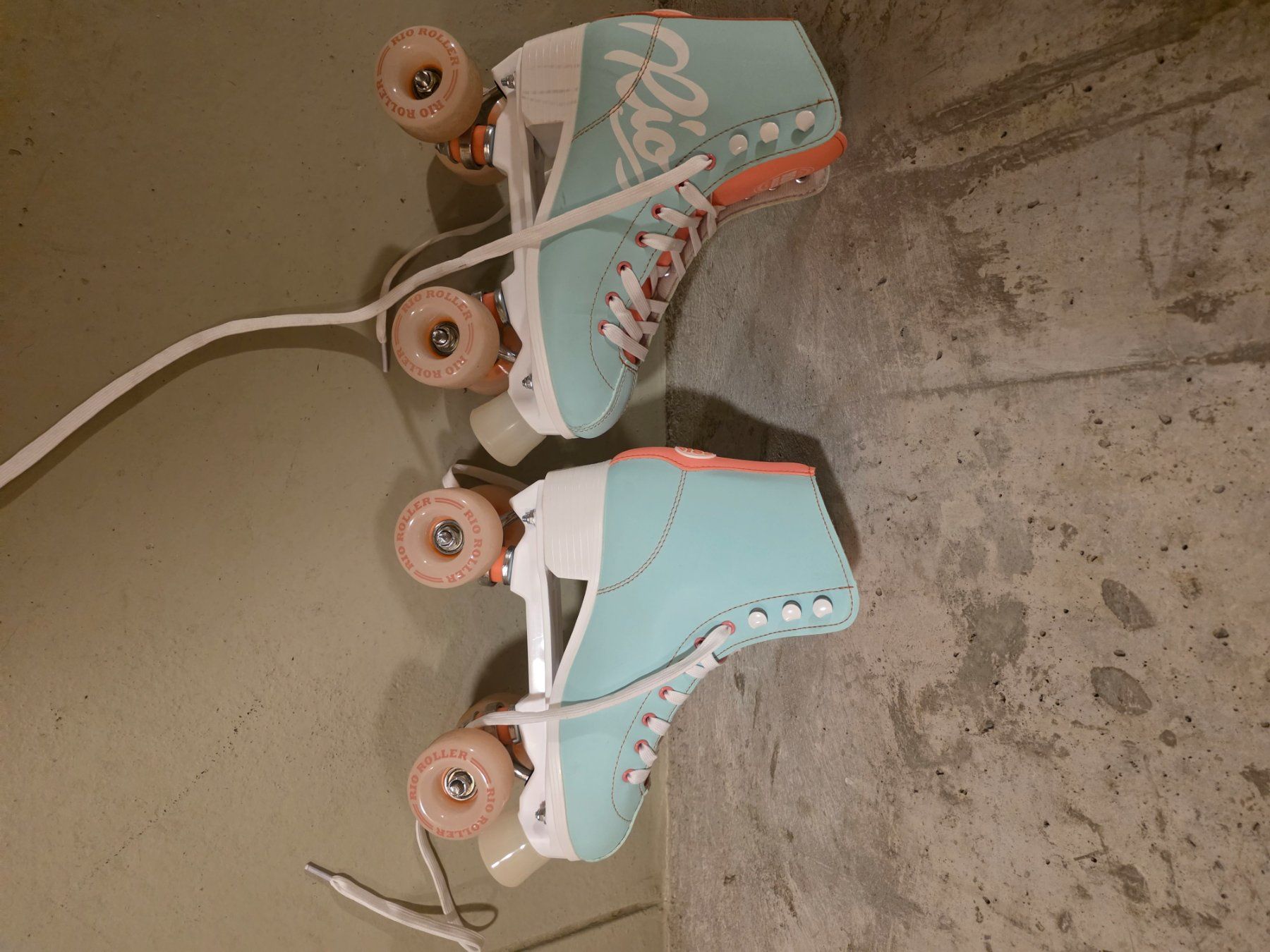 Pattini in linea & Pattini a rotelle: Rollschuhe grösse 39.5 – Usato da Benglen venduto da Schiggy-TCG