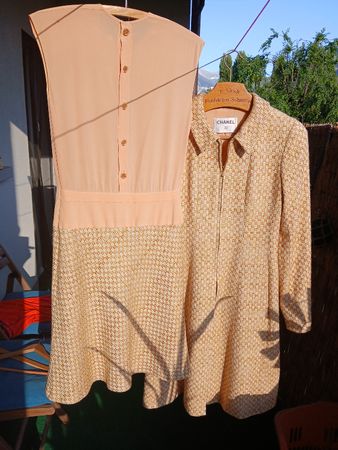 Tailleur Chanel ocre et beige, taille S